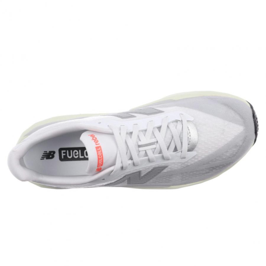 New Balance（ニューバランス） FuelCell Rebel v5 フューエルセル