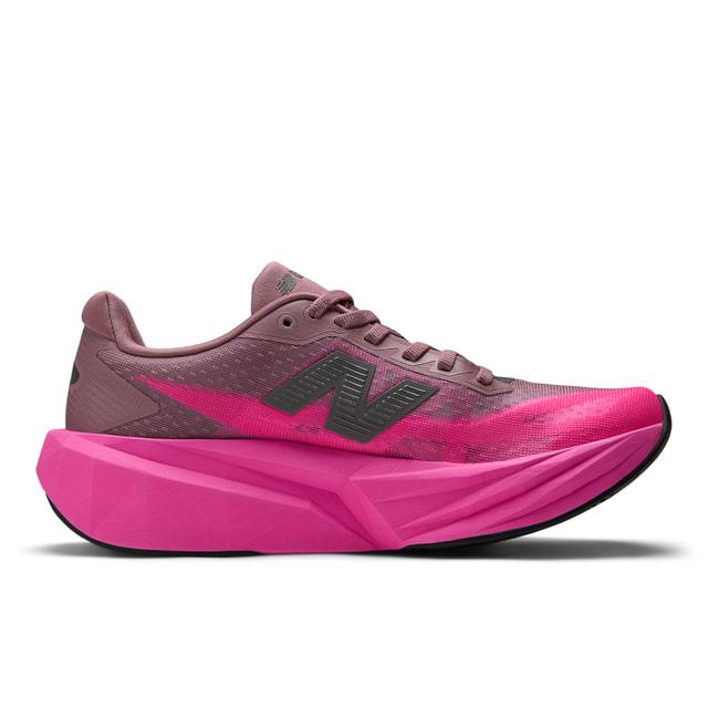 New Balance（ニューバランス） FuelCell Rebel v5 フューエルセル