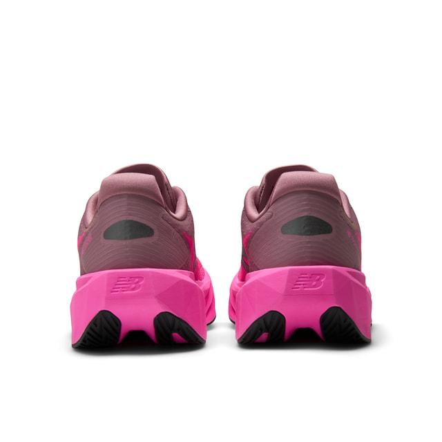 New Balance（ニューバランス） FuelCell Rebel v5 フューエルセル