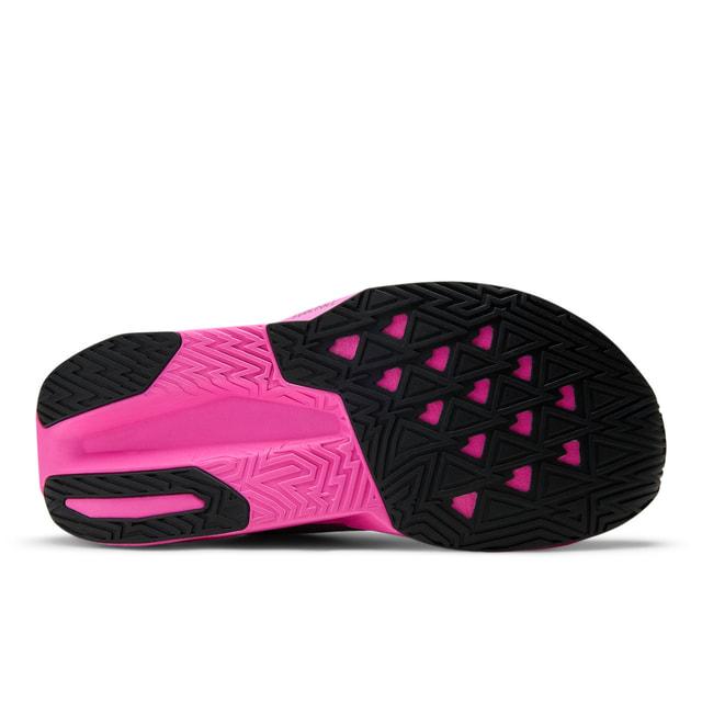 New Balance（ニューバランス） FuelCell Rebel v5 フューエルセル