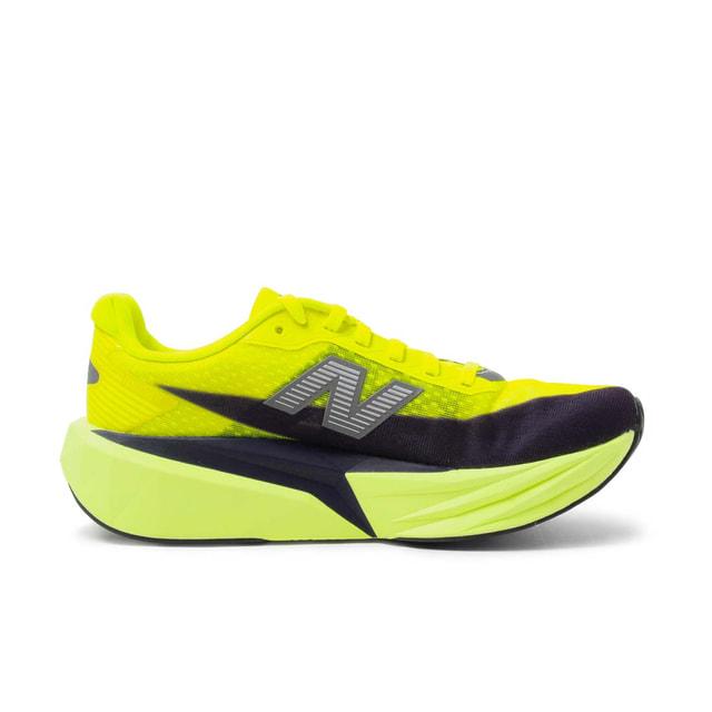 New Balance（ニューバランス） FuelCell Rebel v5 フューエルセル