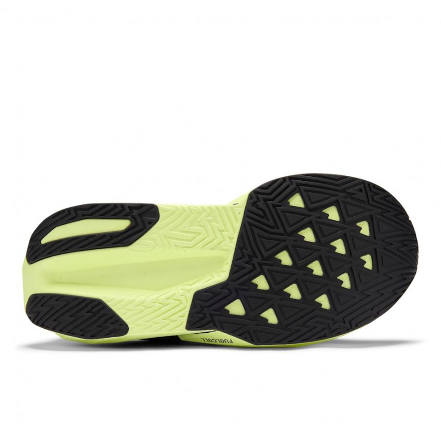 New Balance（ニューバランス） FuelCell Rebel v5 フューエルセル