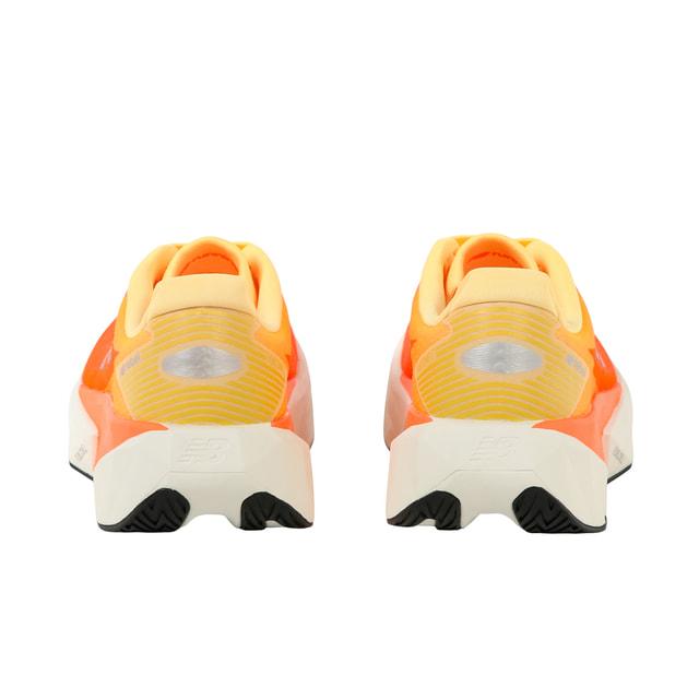 New Balance（ニューバランス） FuelCell Rebel v5 フューエルセル