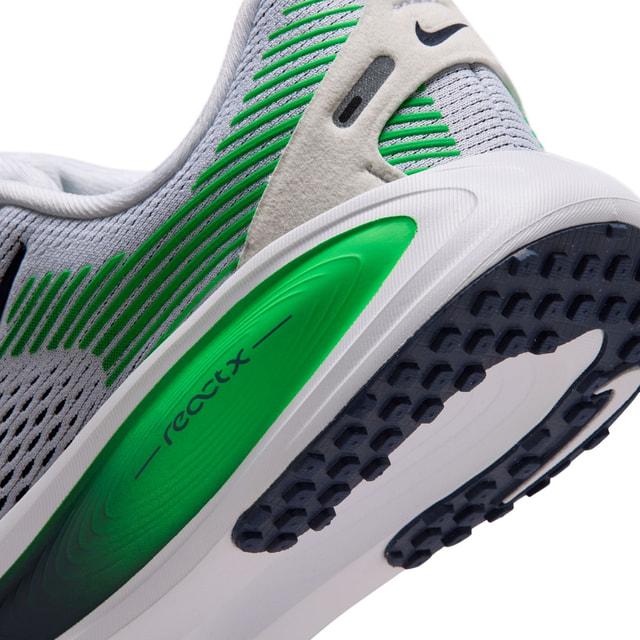 NIKE（ナイキ） VOMERO 18 ズーム ボメロ 18 GS HQ2157-116 ジュニア