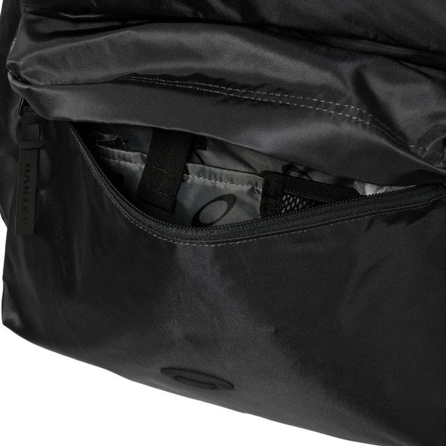 OAKLEY（オークリー） FGL BACKPACK L 10.0 25L ブラック FOS902373