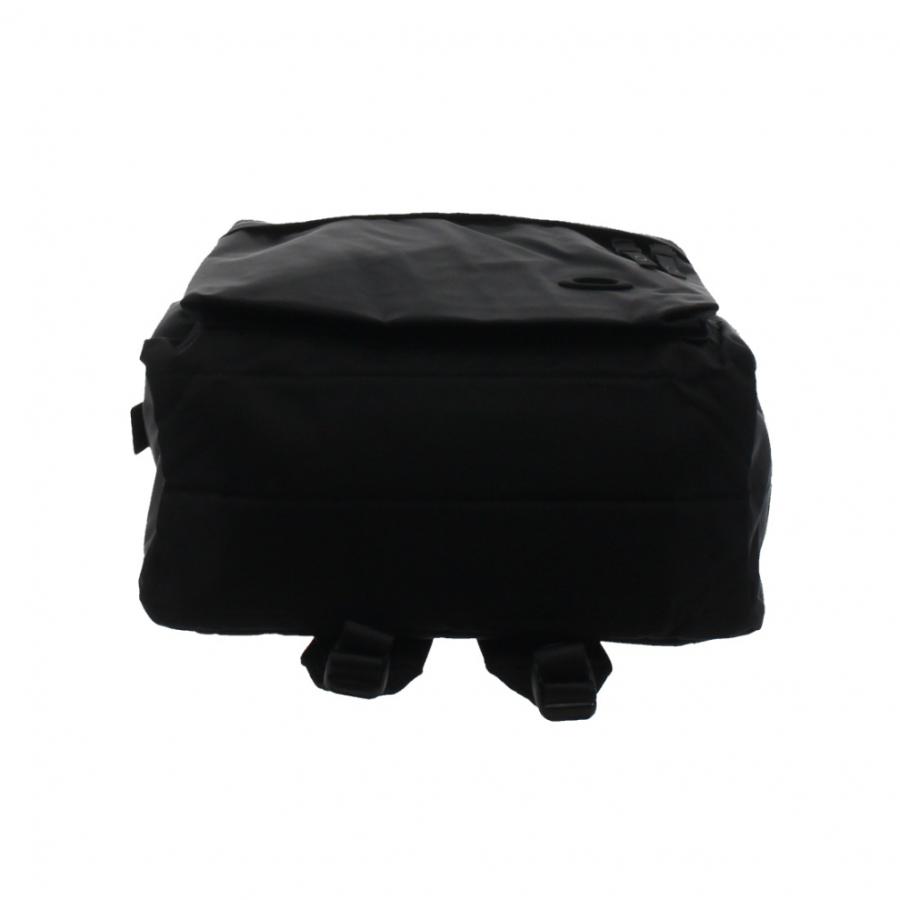 OAKLEY（オークリー） FGL BACKPACK M 9.0 20L BLACKOUT FOS901976 02E