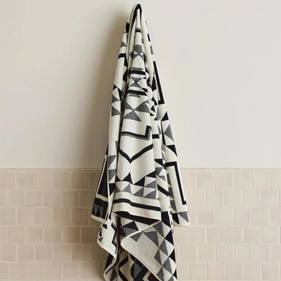 PENDLETON（ペンドルトン） Oversize Jacquard Towel 19373185 974