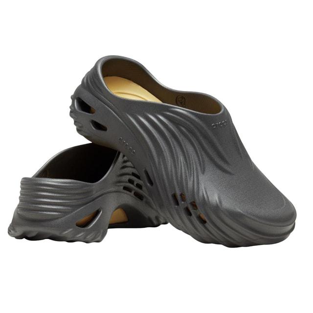 crocs（クロックス） Echo Wave 210521-0LD サンダル : ブラック