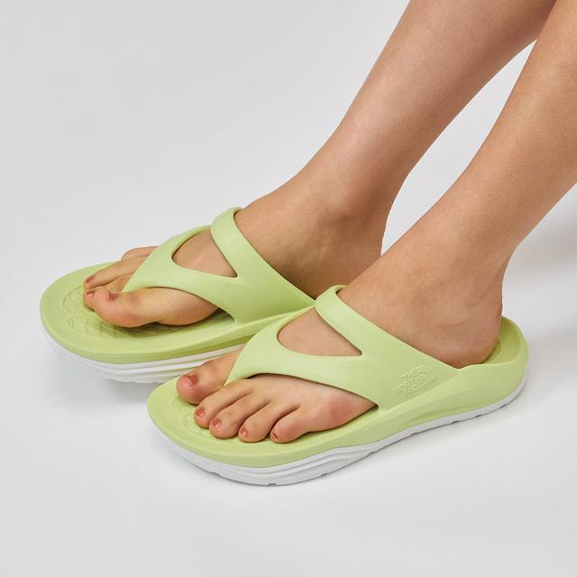 ★新品★THE NORTH FACEリ厚底サンダルアクティブフリップ蛍光イエロー THE NORTH FACE（ザ ノースフェイス） RE-Activ Flip 2 リアクティブ