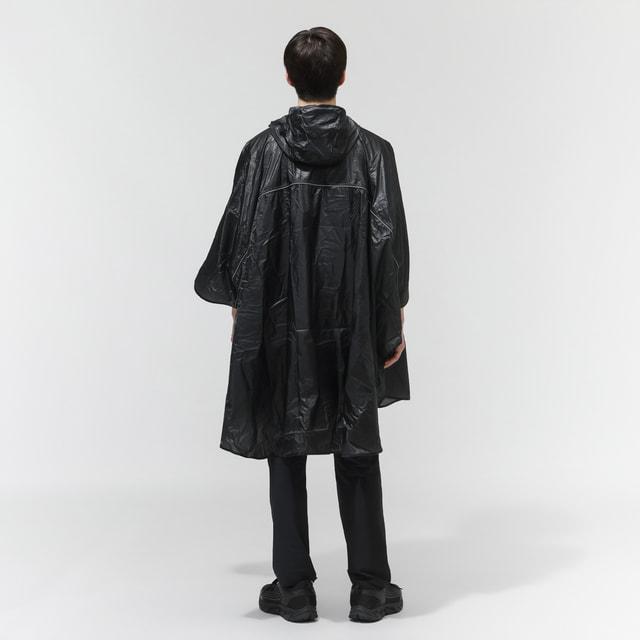 キウ アウトドアカジュアル レインウェア LIGHTWEIGHT COMPACT PONCHO K502-900 : ブラック KiUの画像