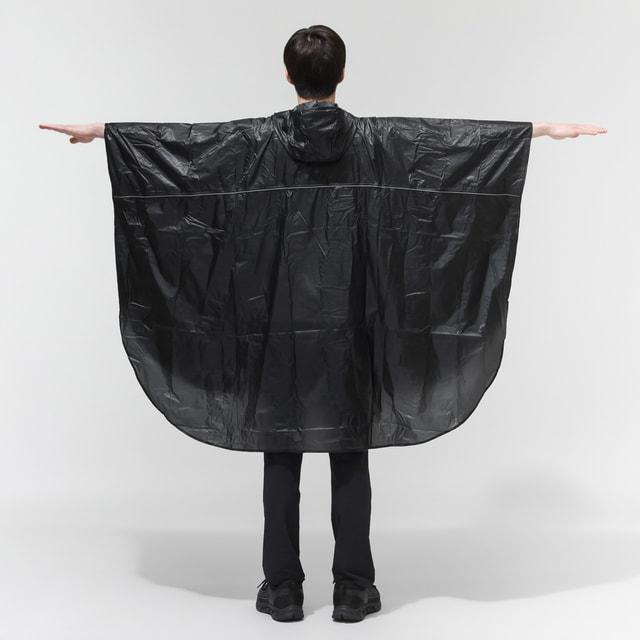 キウ アウトドアカジュアル レインウェア LIGHTWEIGHT COMPACT PONCHO K502-900 : ブラック KiUの画像