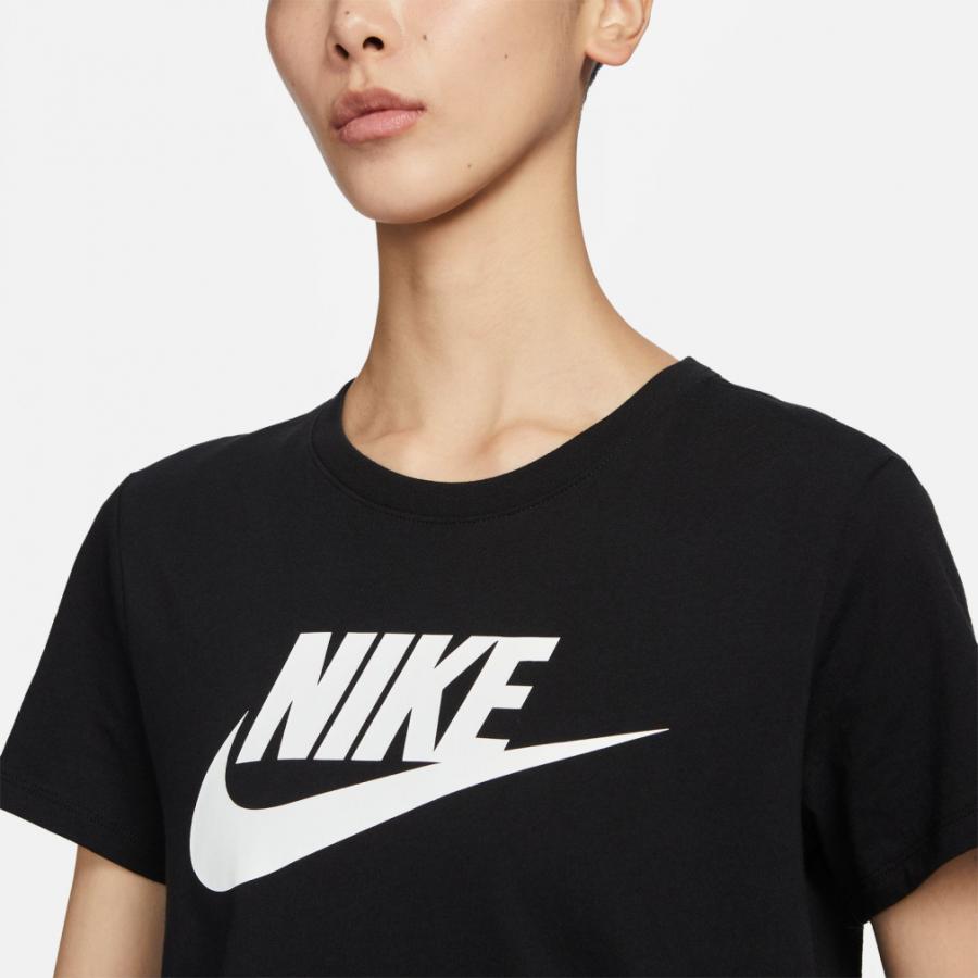 ゆん様❤️NIKE♡美品 DRI-FIT シンプルに使い回しできておすすめ！ ファイヤーモチーフのNIKE “EKIDEN PACK “シューズを体験 現役駅伝選手
