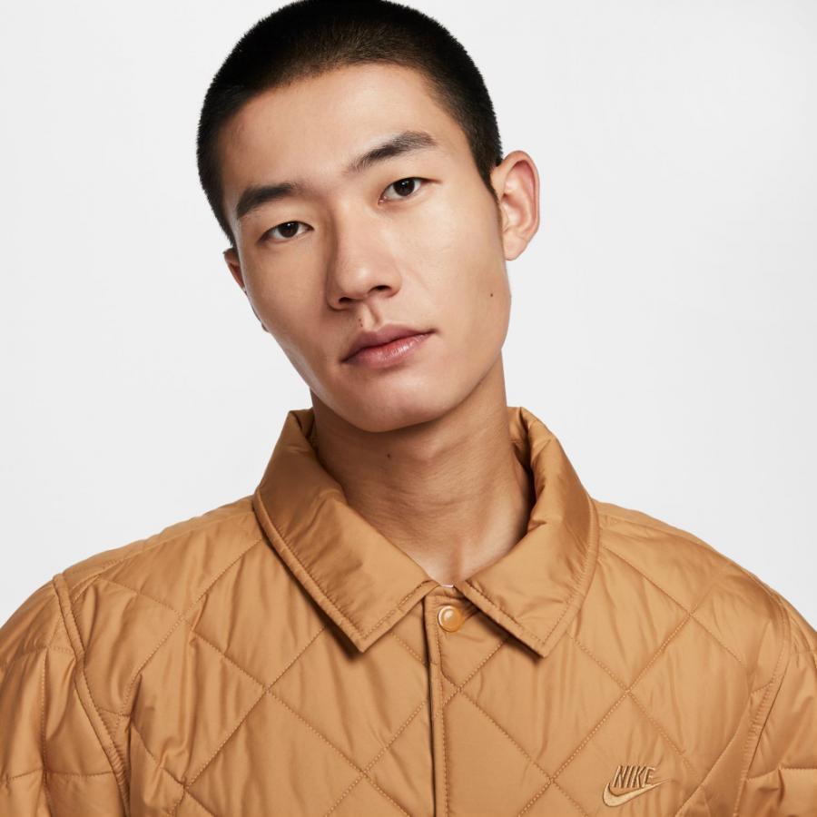 定価265ドル Lサイズ ナイキ ダウンフィルジャケット プラチナム/ゴールド NIKE（ナイキ） メンズ ダウンジャケット クラブ TF LTWT QLT フィル