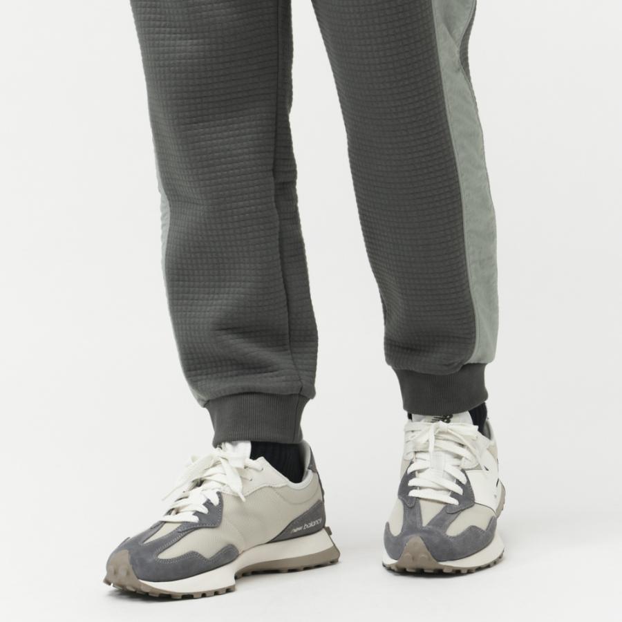 美品　New Balance グレー キルティングパンツ サイズ6 New Balance（ニューバランス） THE CITY メンズ ニットパンツ
