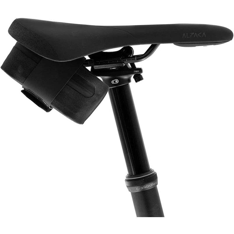 フィジーク（fi'zi:k） fizik サドルバッグ 0.4L : 物見山RIDE(正規品