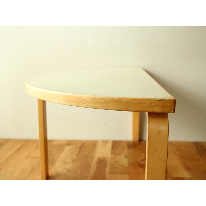 artek Artek Table95 半円テーブル 70s Beige lino -a / aalto artek Artek Table95 半円テーブル 70s Beige lino -a / aalto