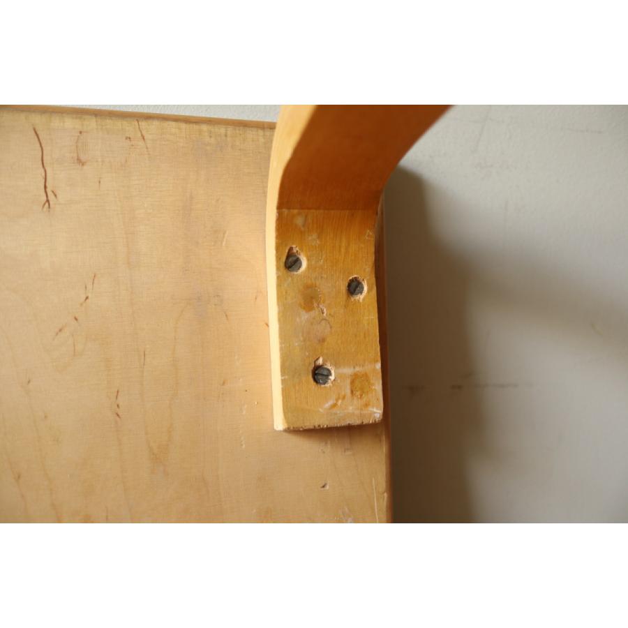 Artek Table with Deskbox | artek | 16