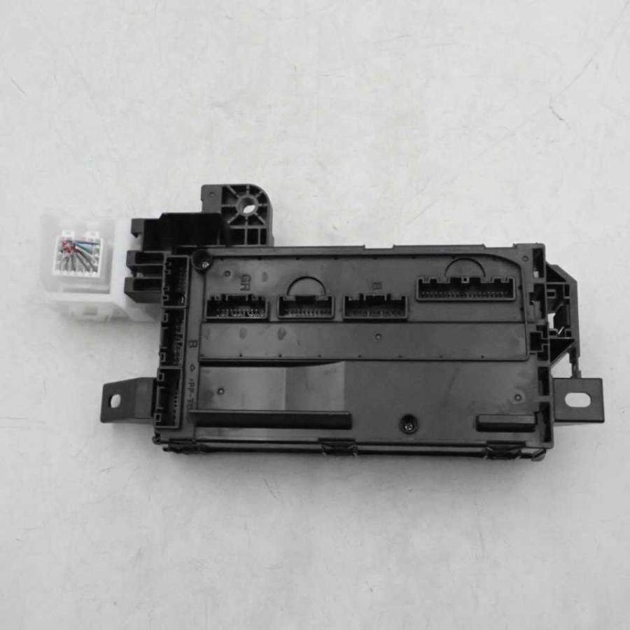 令和1年 ピクシスメガ LA710A 後期 純正 室内ヒューズボックス BOX