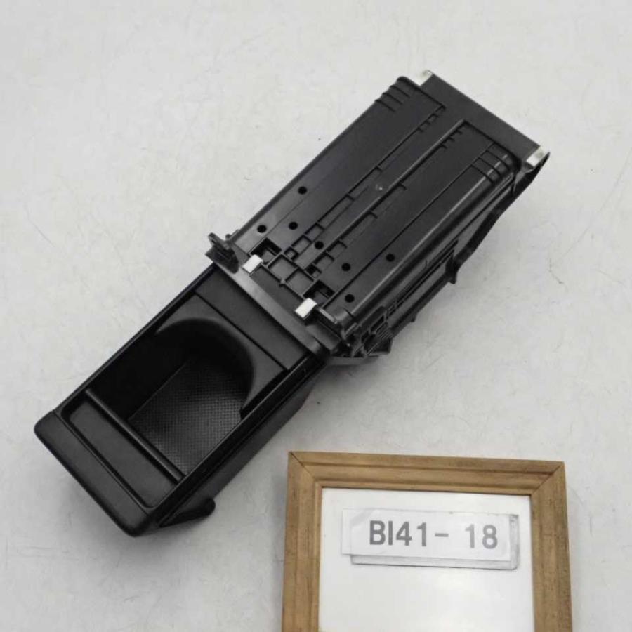 平成29年 NBOX カスタム JF3 前期 純正 フロントドリンクホルダー 