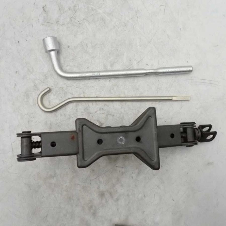 平成28年 ハスラー MR41S 純正 ジャッキ パンタジャッキ 車載工具 3点