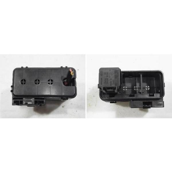 スカイラインセダン V36 前期 エンジンルームヒューズボックス 1