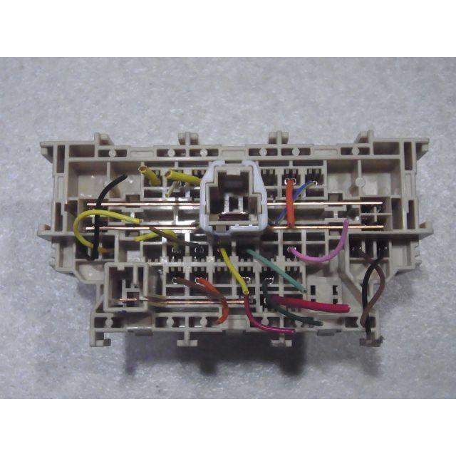 H25年 キューブ Z12 室内ヒューズボックス BOX リレー 中古即決1 H25年 キューブ Z12 室内ヒューズボックス BOX リレー 中古即決1