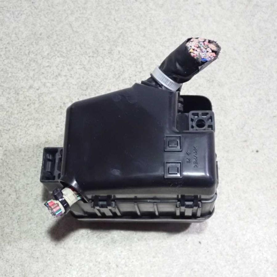 平成25年 タント カスタム LA600S 前期 純正 エンジンルームヒューズ