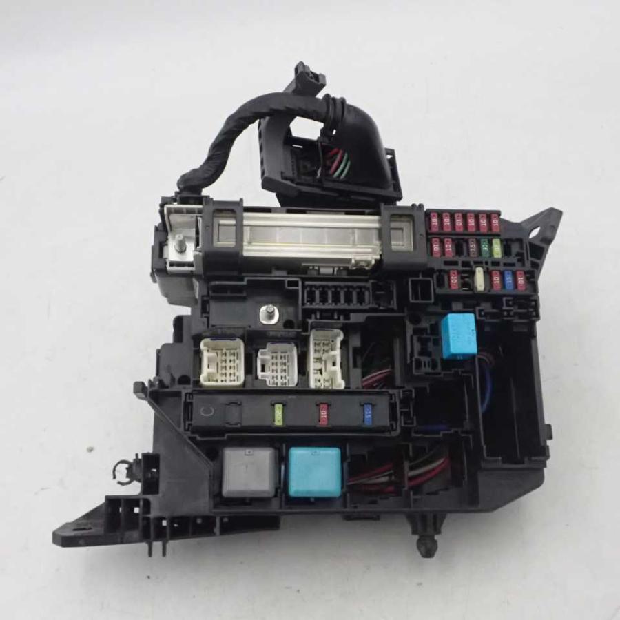 中古品稼働　5600セット 希少お宝 トヨタ 純正 アリスト 《 JZS160 》 ヒューズボックス P10700