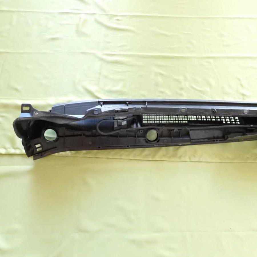 希少 インプレッサ GDB スバル純正ワイパーカウル スバル(純正) GDB用