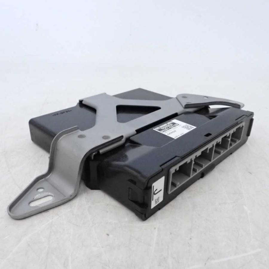 平成25年 アクア NHP10 前期 純正 パワーマネージメントコンピューター