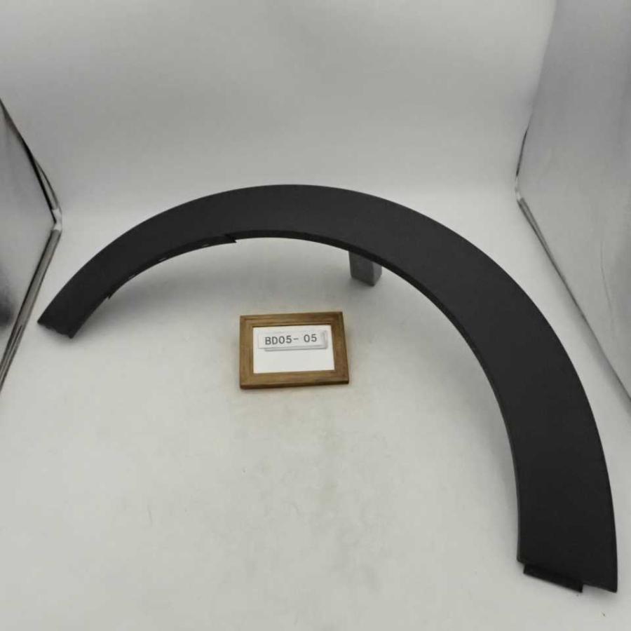 せい 新品!ミニ R55/R56/R57 純正 右 リア フェンダーアーチモール