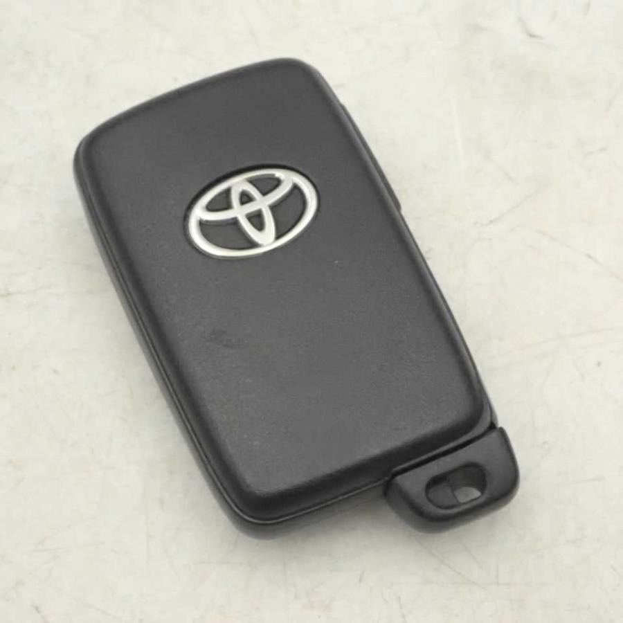 トヨタ純正スマートキー　アクアNHP10 8個　[X24] 平成26年 アクア NHP10 前期 純正 スマートキー カギ キー 中古 即決