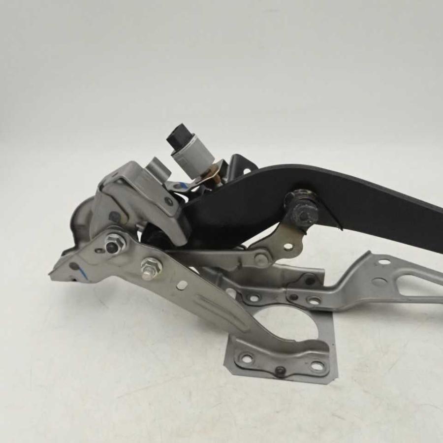 ペダル Amazon.co.jp: SUZUKI【ｽｽﾞｷ】SWIFT【ｽｲﾌﾄ】 アルミペダルセット