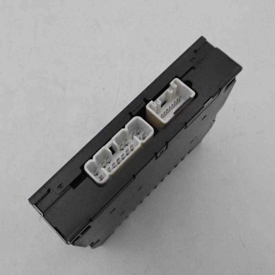 アルテッツァ　純正アンプ　前期TOYOTA ECU 86280-53011 平成11年 アルテッツァ SXE10 前期 純正 オーディオアンプ 86280-53011