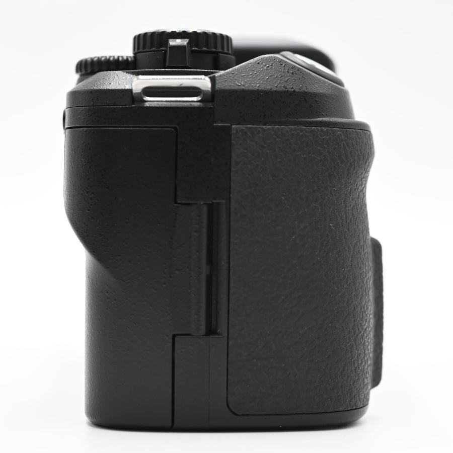 OLYMPUS デジタル一眼レフカメラ E-300 ?Zuiko Digital 14-45mm f3.5-5.6 レンズセット デジタル一眼レフカメラ |  | 06