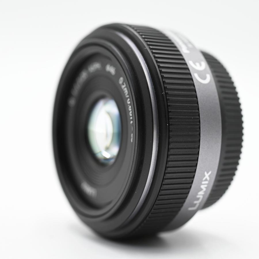 Panasonic パナソニック 単焦点 広角パンケーキレンズ マイクロフォーサーズ用 ルミックス G 20mm/F1.7 ASPH. H-H020 交換レンズ |  | 01