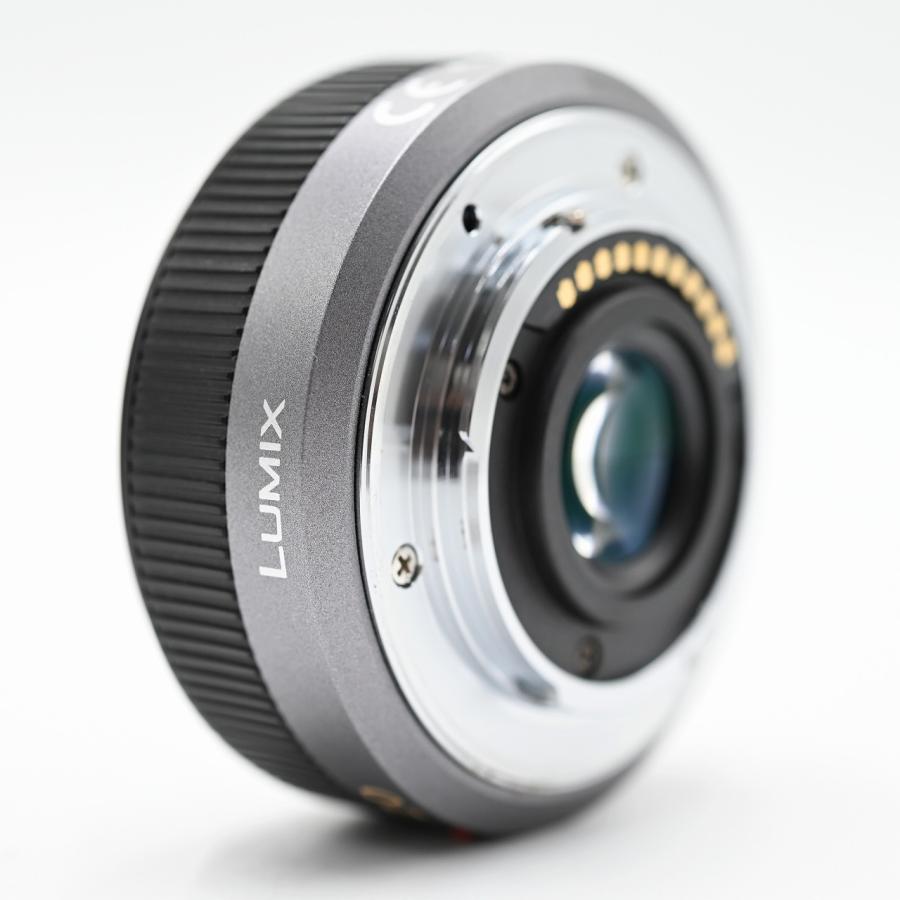 Panasonic パナソニック 単焦点 広角パンケーキレンズ マイクロフォーサーズ用 ルミックス G 20mm/F1.7 ASPH. H-H020 交換レンズ |  | 03