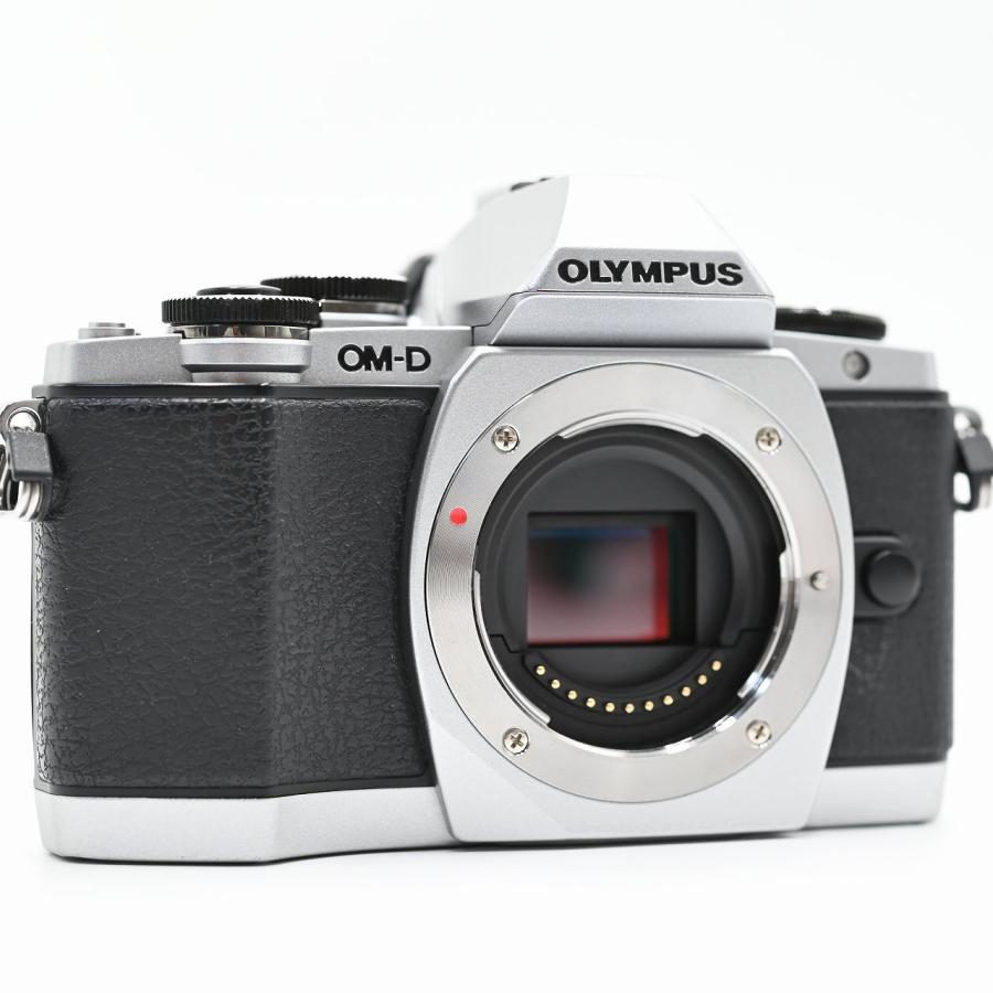 OLYMPUS オリンパス OM-D E-M10 ボディ シルバー ミラーレス一眼 OM-D E-M10 BODY SLV ミラーレス一眼レフカメラ |  | 01
