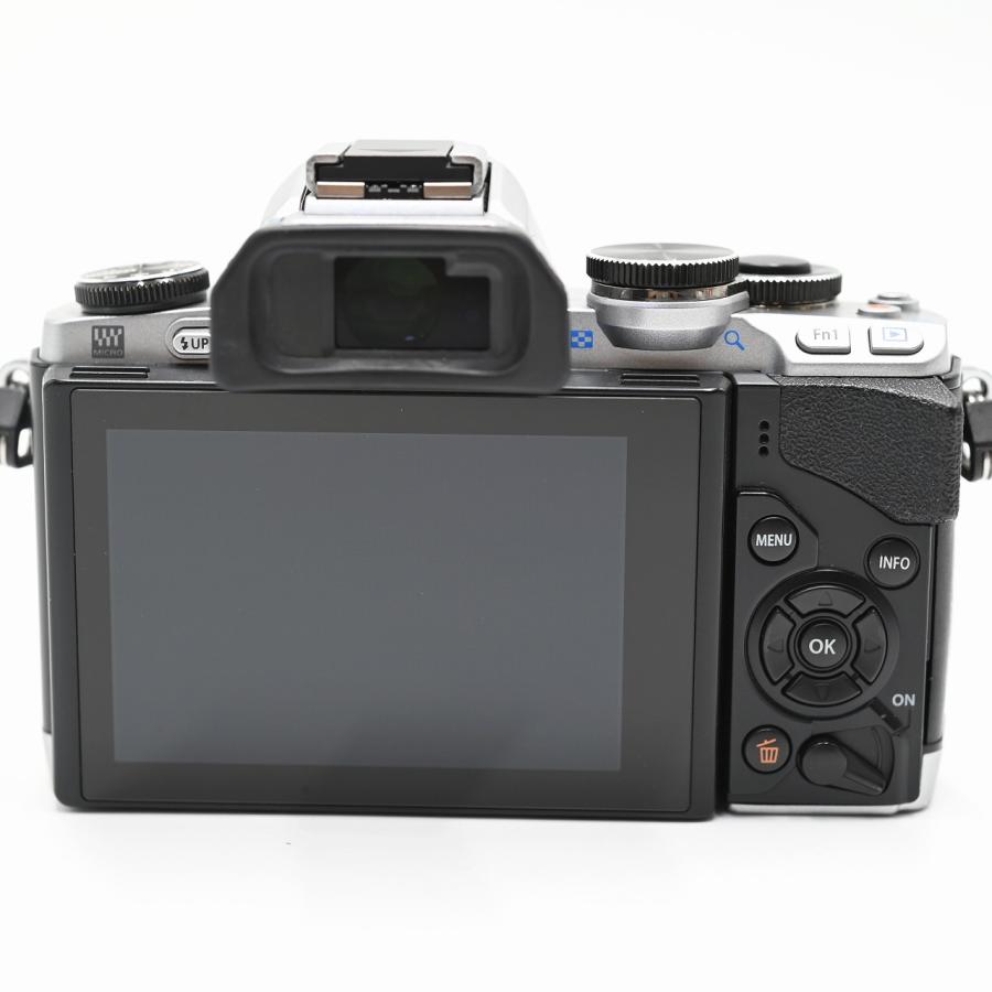 OLYMPUS オリンパス OM-D E-M10 ボディ シルバー ミラーレス一眼 OM-D E-M10 BODY SLV ミラーレス一眼レフカメラ |  | 03