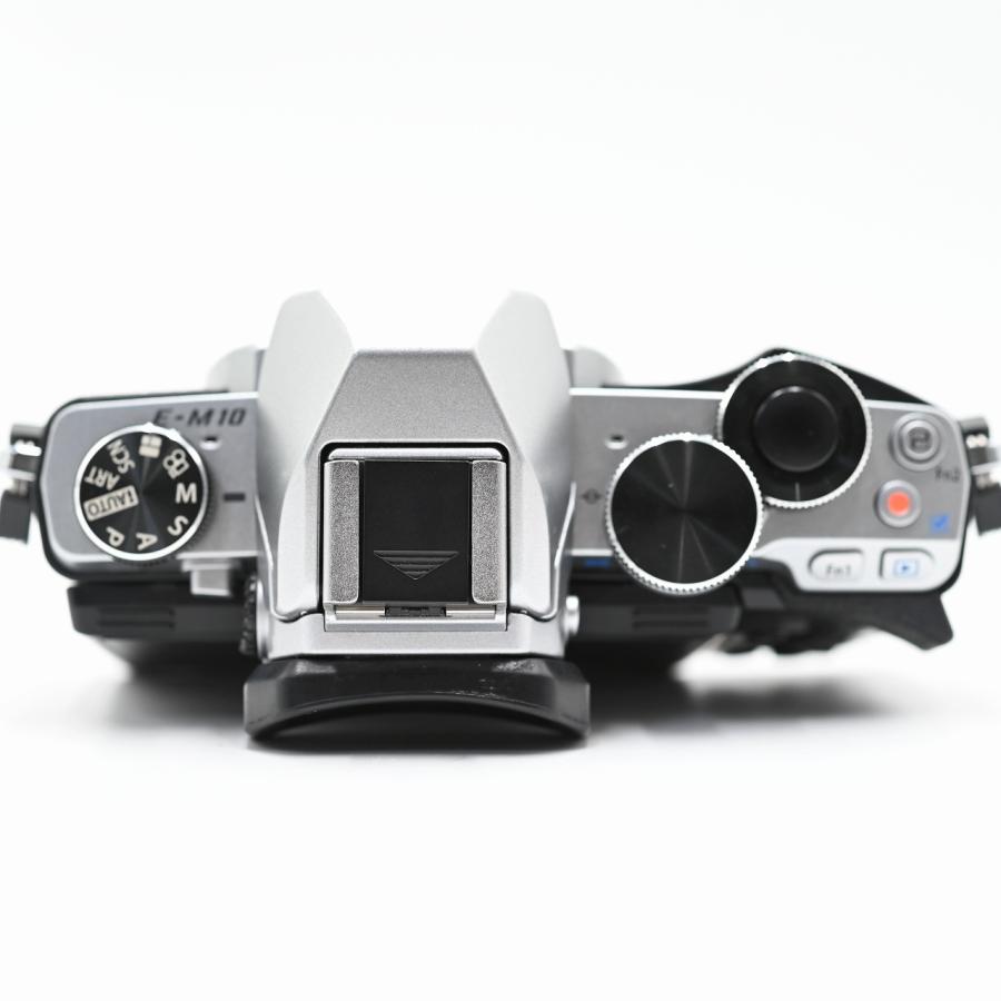 OLYMPUS オリンパス OM-D E-M10 ボディ シルバー ミラーレス一眼 OM-D E-M10 BODY SLV ミラーレス一眼レフカメラ |  | 04