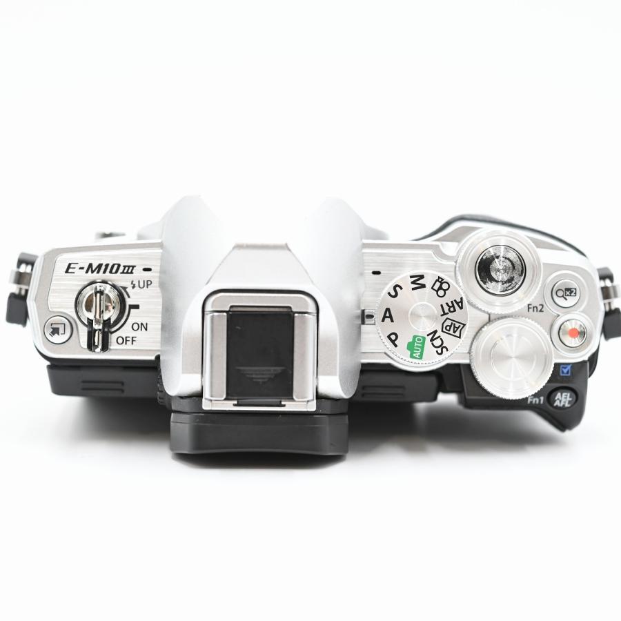 OLYMPUS オリンパス ミラーレス一眼カメラ OM-D E-M10 MarkIII ボディー シルバー ミラーレス一眼レフカメラ |  | 04
