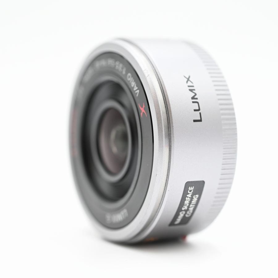 Panasonic パナソニック G X VARIO PZ 14-42mm/F3.5-5.6 ASPH./POWER O.I.S. シルバー H-PS14042-S コンパクトデジタルカメラ |  | 01
