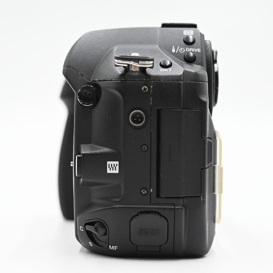 OLYMPUS オリンパス E-1 ボディ デジタル一眼レフカメラ |  | 07
