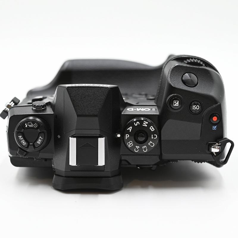 OLYMPUS オリンパスミラーレスカメラ OM-D E-M1X ミラーレス一眼レフカメラ |  | 04