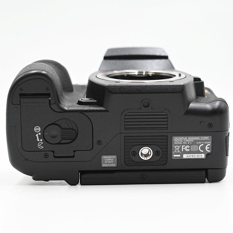 OLYMPUS オリンパス E-5 デジタル一眼レフ ボディ デジタル一眼レフカメラ |  | 05