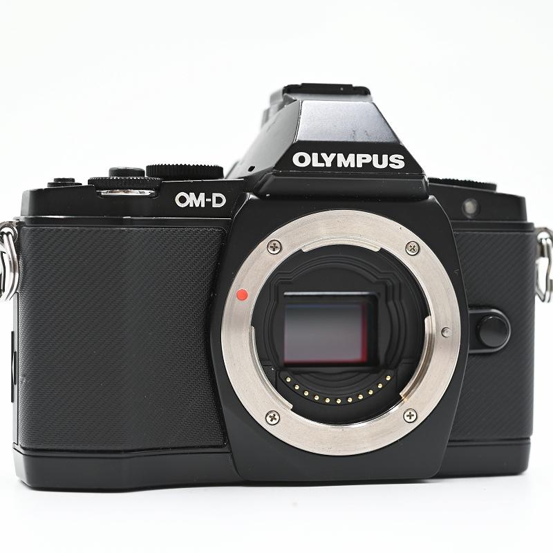 OLYMPUS オリンパス ミラーレス一眼 OM-D E-M5 ボディ ブラック ミラーレス一眼レフカメラ |  | 01