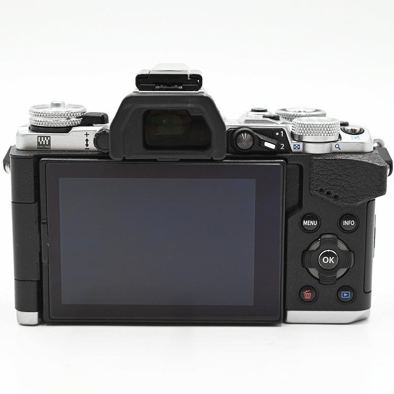 OLYMPUS オリンパス ミラーレス一眼カメラ OM-D E-M5 MarkII ボディー ブラック ショット数:6866枚 ミラーレス一眼レフカメラ |  | 03