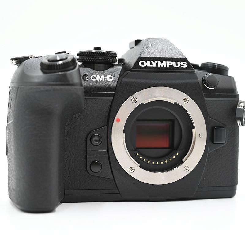 OLYMPUS オリンパス ミラーレス一眼 OM-D E-M1 MarkII ボディー FL-LM3 フラッシュ (シャッター数2523枚) ミラーレス一眼レフカメラ |  | 02