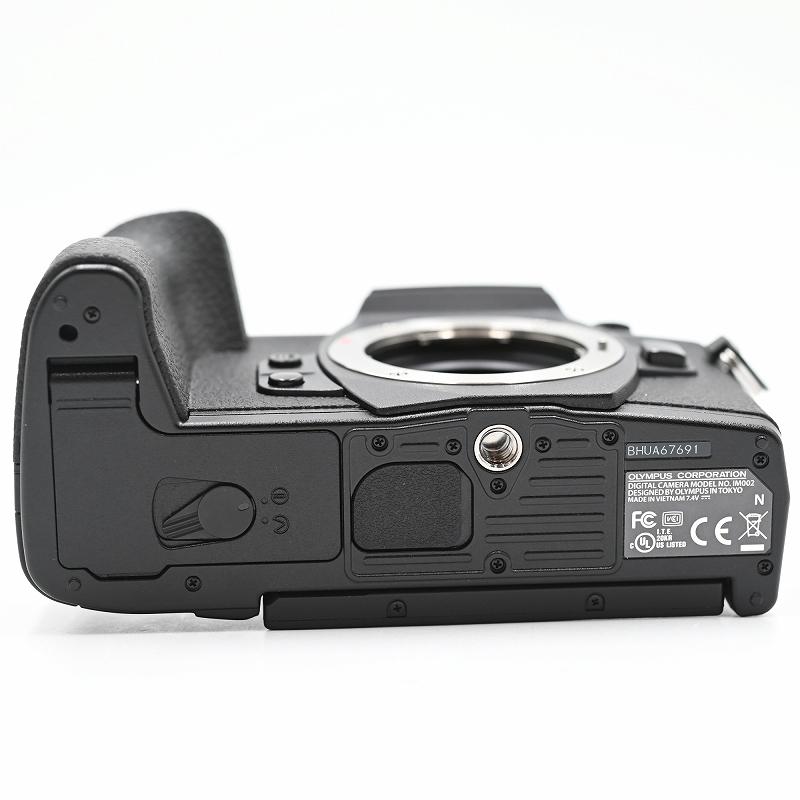 OLYMPUS オリンパス ミラーレス一眼 OM-D E-M1 MarkII ボディー FL-LM3 フラッシュ (シャッター数2523枚) ミラーレス一眼レフカメラ |  | 05