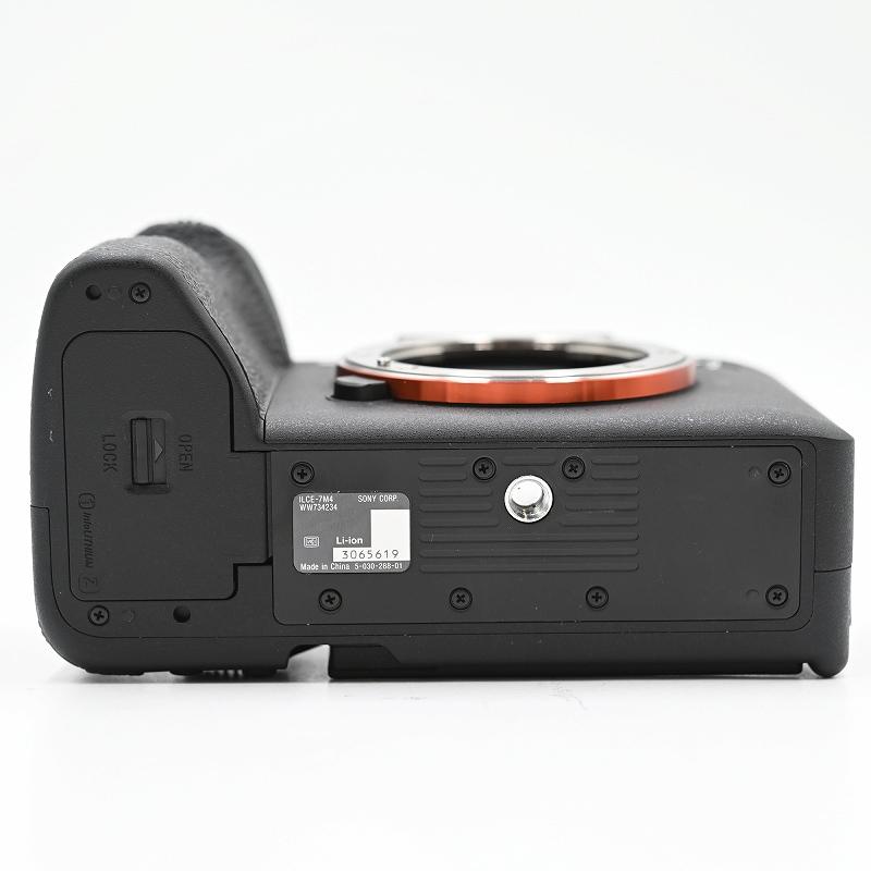 SONY ソニー ILCE-7M4 α7IV ミラーレス一眼カメラボディブラック(ショット数10枚)(35言語) ミラーレス一眼レフカメラ |  | 05